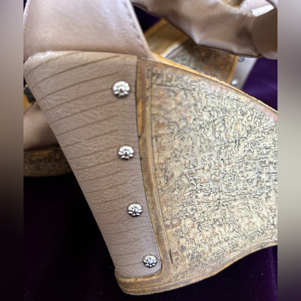 PATRIZIA by Spring Step Women’s Beige Beaded-Jeweled T-Strap Wedge Platform SZ 8 - Picture 8 of 15